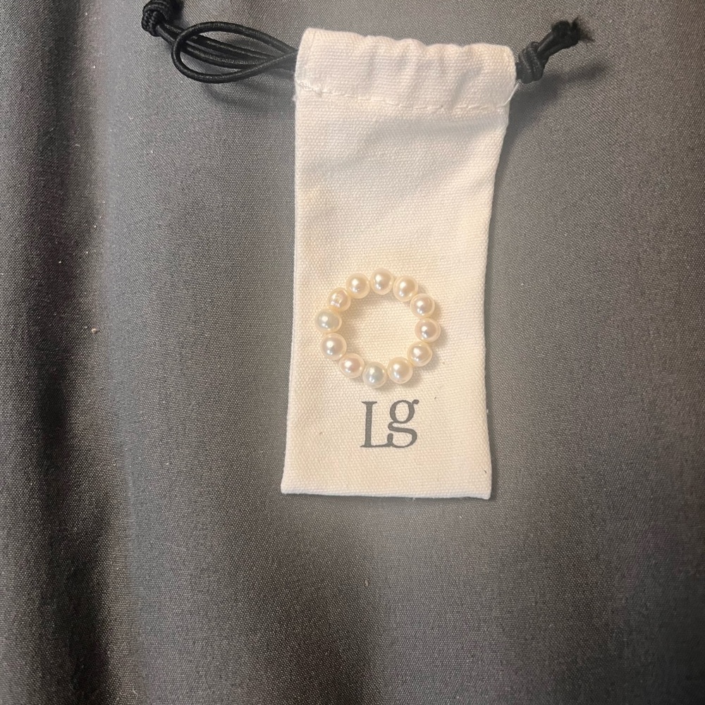Lisa Gozlan elegant Pearl Ring
